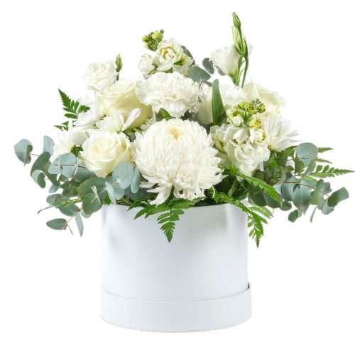 Цветы в шляпной коробке «Белоснежное очарование»