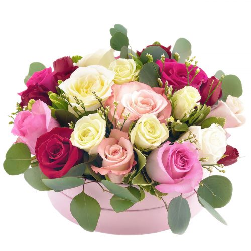 Цветы в шляпной коробке «Романтичный акцент»