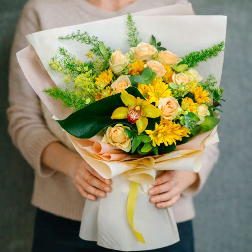 Цветочный букет «Солнечный ореол»